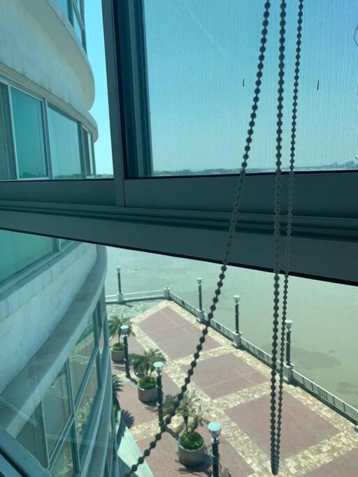 Apartamento Vista Al Rio Puerto Santana Riverfront 1 Guayaquil Exteriér fotografie